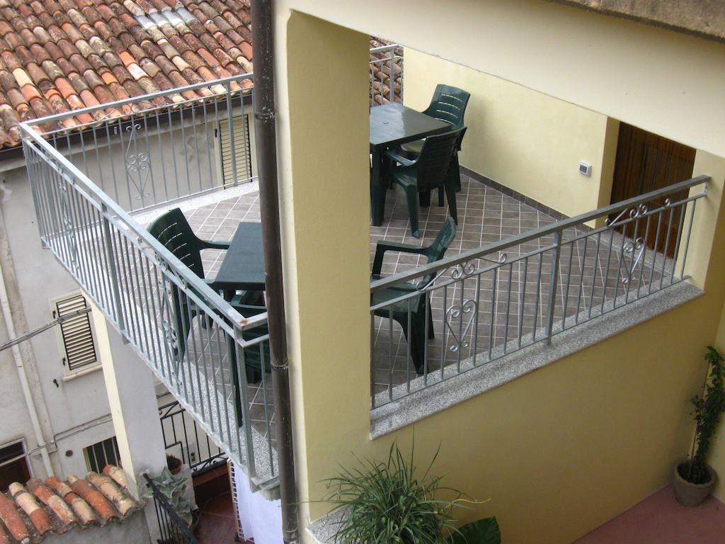 B&B Il Vecchio Portale Laino Borgo Exterior foto